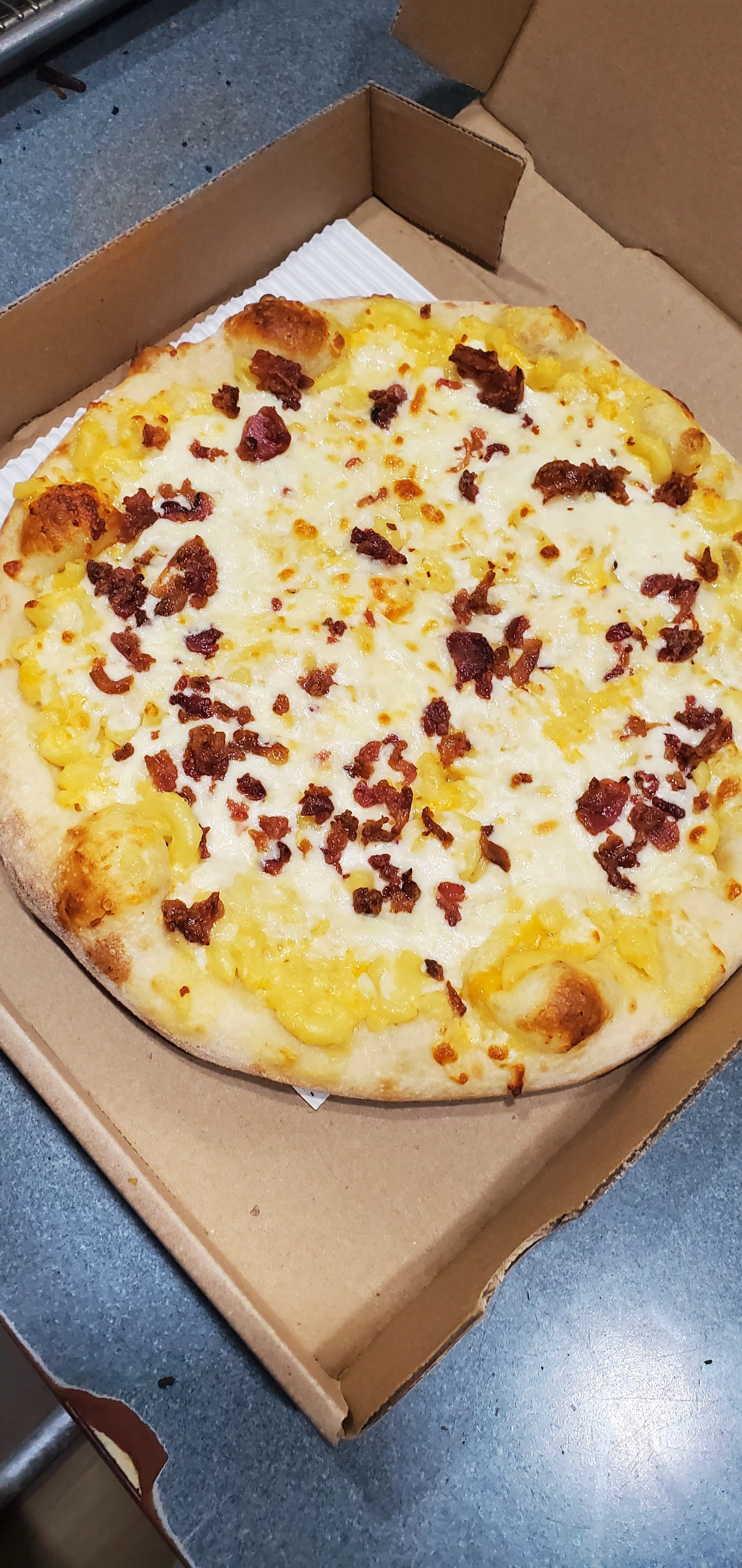 Order Mac & Cheese Pizza - Small 12" food online from Northside Pizza store, Hastings on bringmethat.com