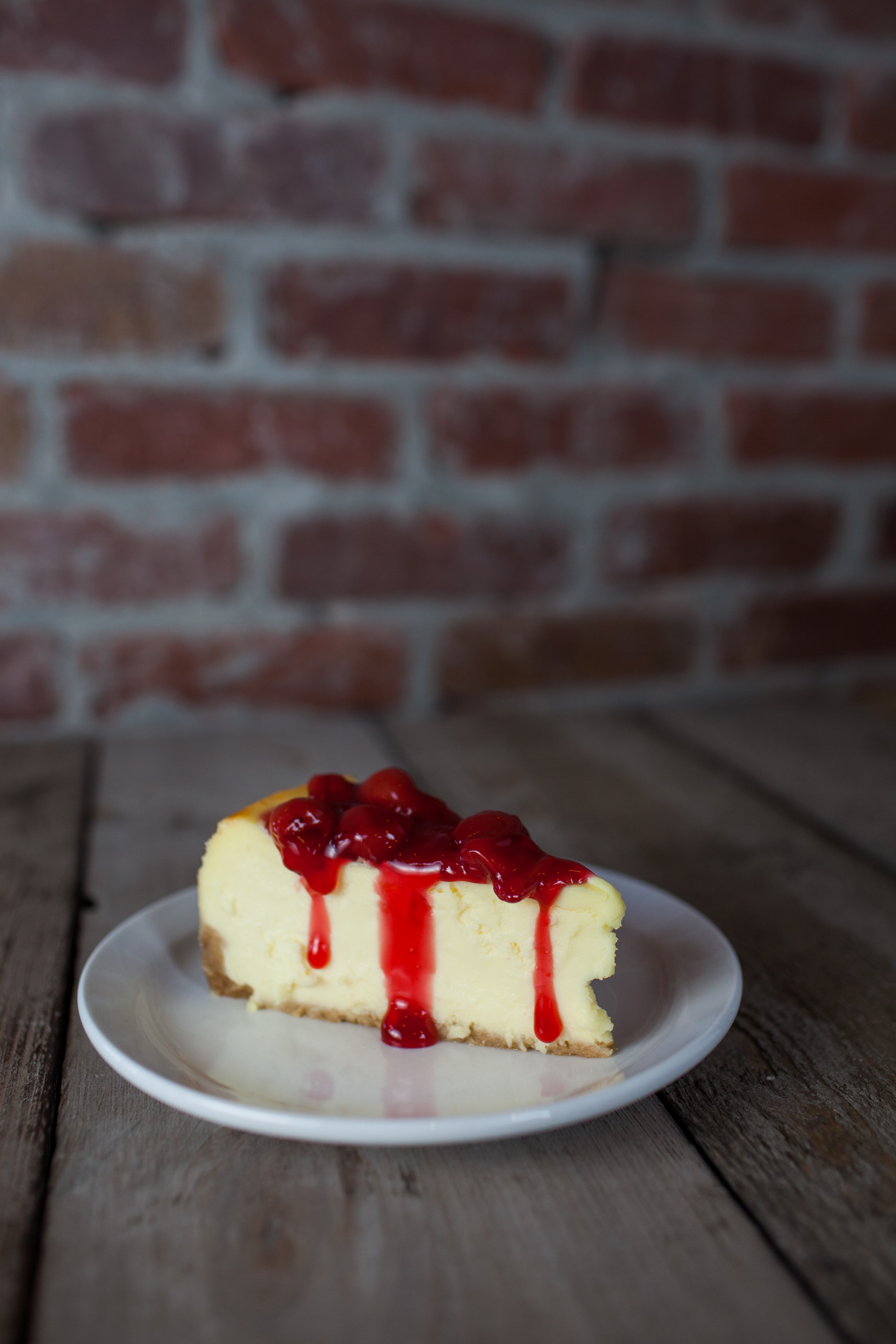 Order 5th Avenue Cheesecake  food online from Parry Pizzeria & Bar store, Northglenn on bringmethat.com