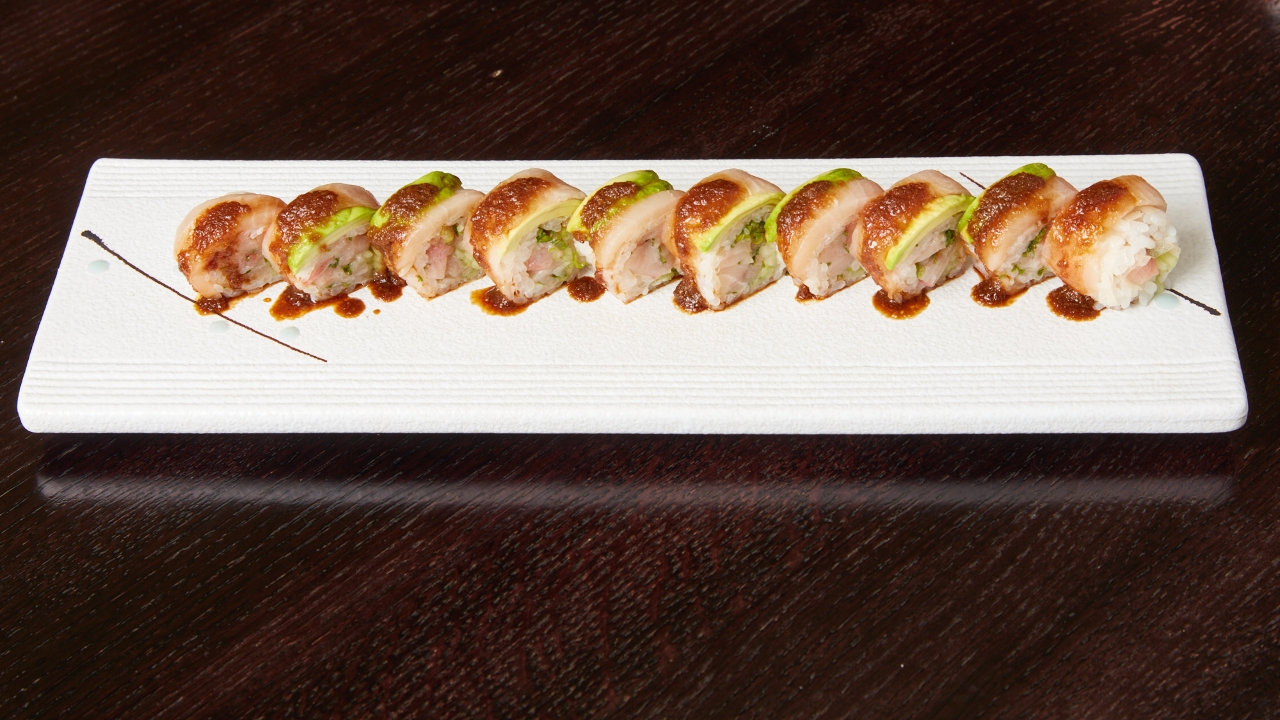 Order Hamachi Wasabi food online from Union Sushi + Barbeque Bar store, Chicago on bringmethat.com