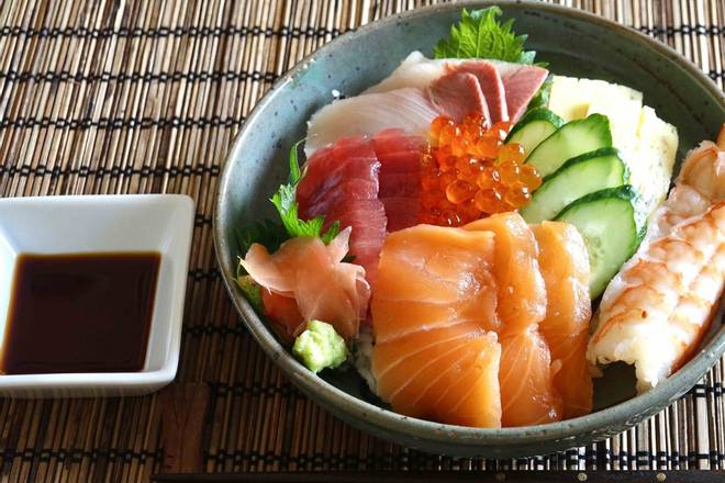 Order Best Chirashi Don food online from Hawker Eats store, SF on bringmethat.com