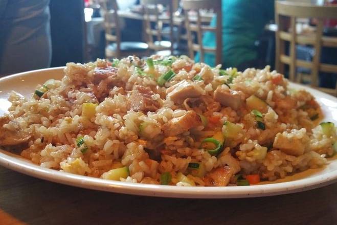 Order Chicken Fried Rice food online from Kuroshio Sushi Bar And Grille store, Smyrna on bringmethat.com