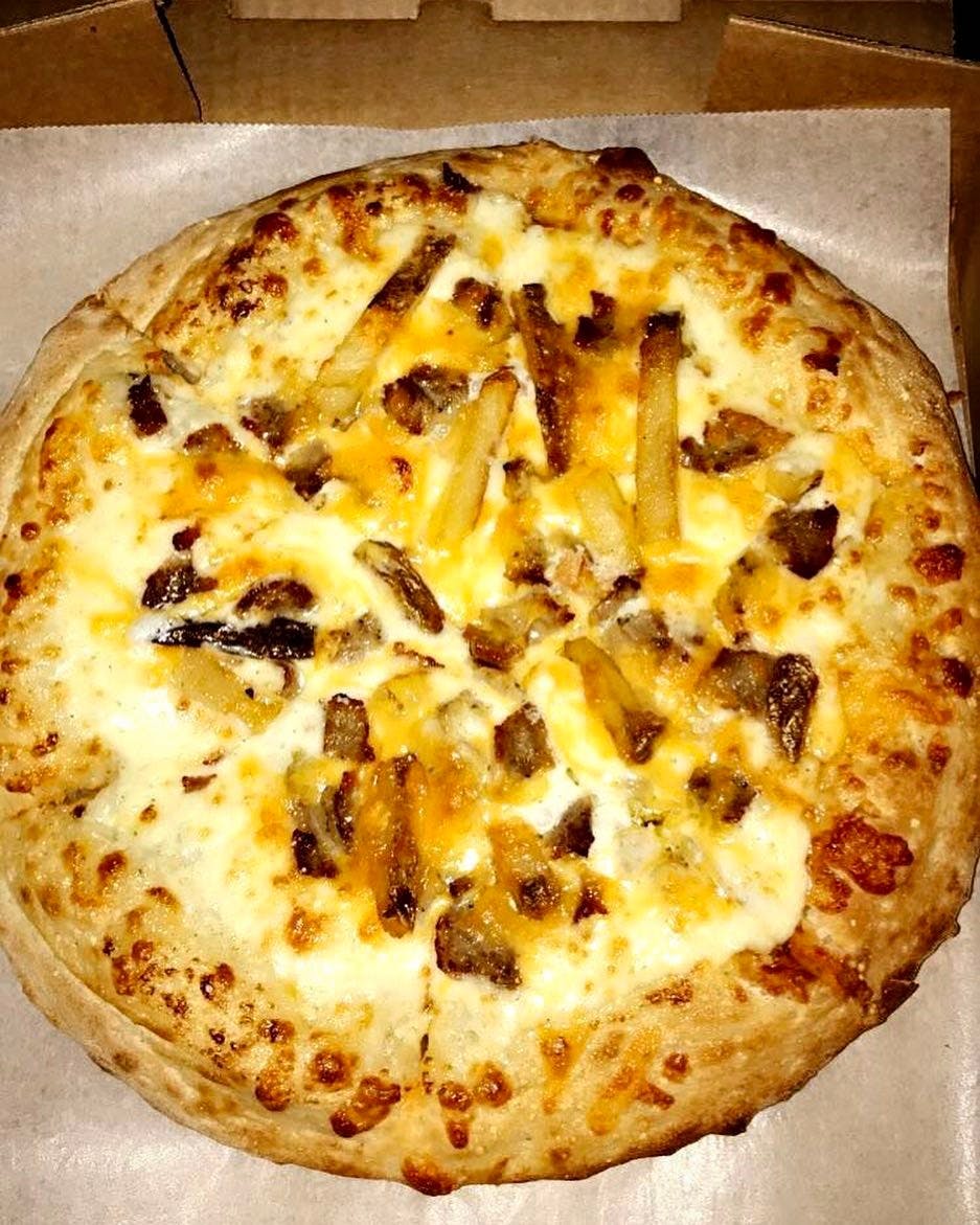 Order Ranchero Steak Pizza - Small 10'' (6 Cuts) food online from Large Plain store, Pittsburgh on bringmethat.com