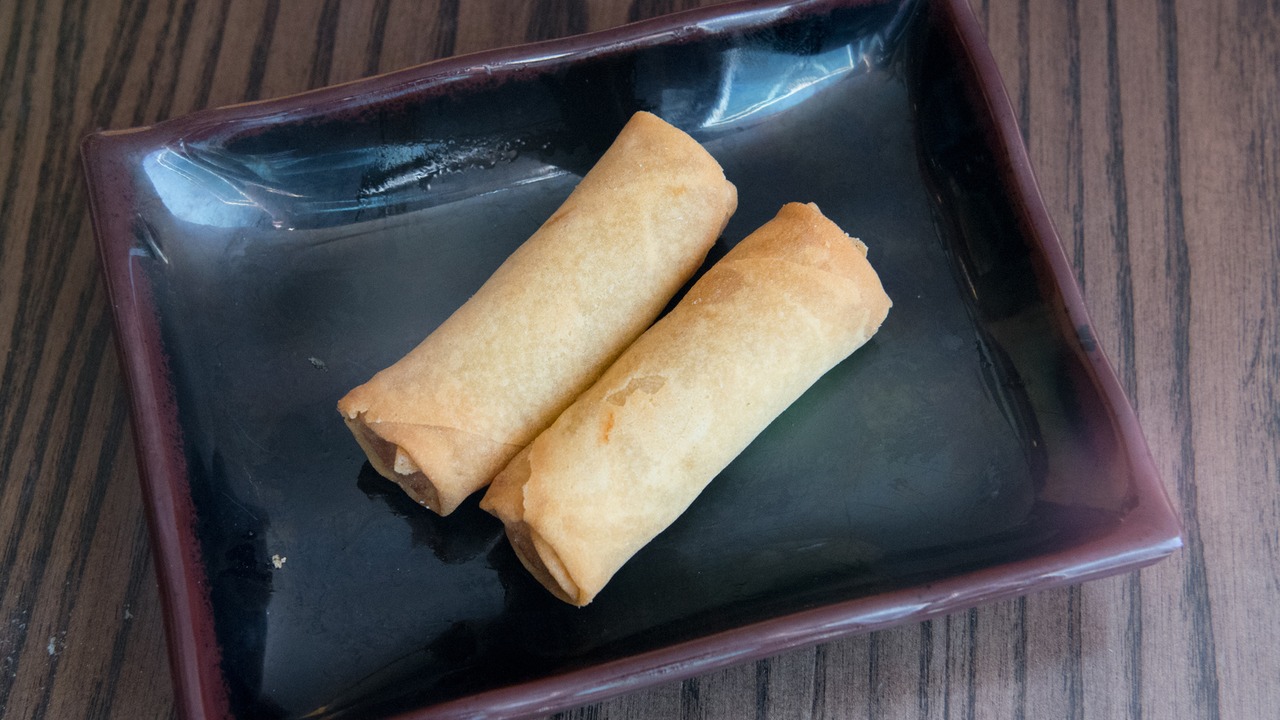 Order Veggie Spring Roll (1 pc) food online from U:Don store, Seattle on bringmethat.com