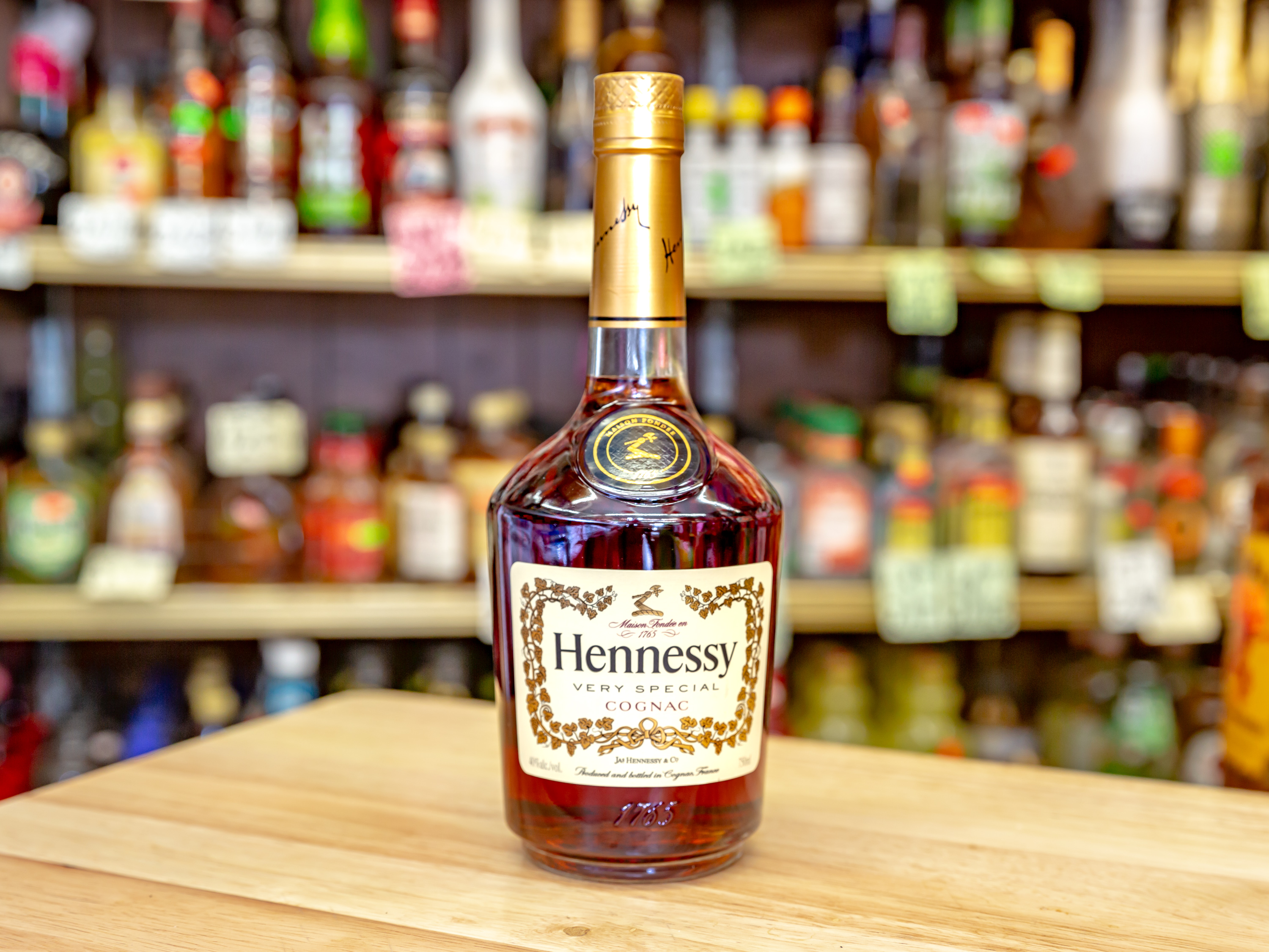 Order Hennessy VS food online from Drizly Eddies Liquor store, Long Beach on bringmethat.com