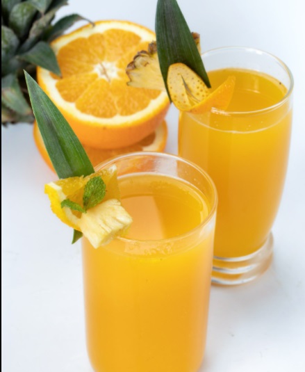 Order 12oz Detox Juices for Weight loss - Orange Pineapple food online from Caffe Bene store, Jackson Heights on bringmethat.com