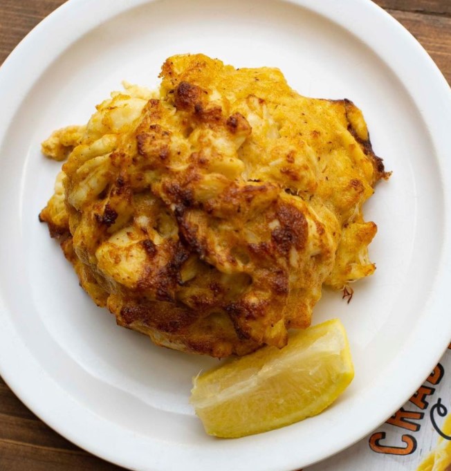 Order Single Crab Cake Platter food online from Dockside Seafood store, Annapolis on bringmethat.com
