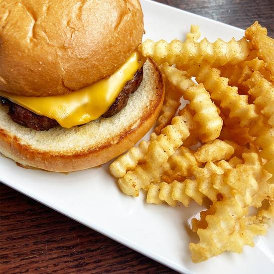 Order Kids' Cheeseburger food online from Granite City Food & Brewery store, Sioux falls on bringmethat.com
