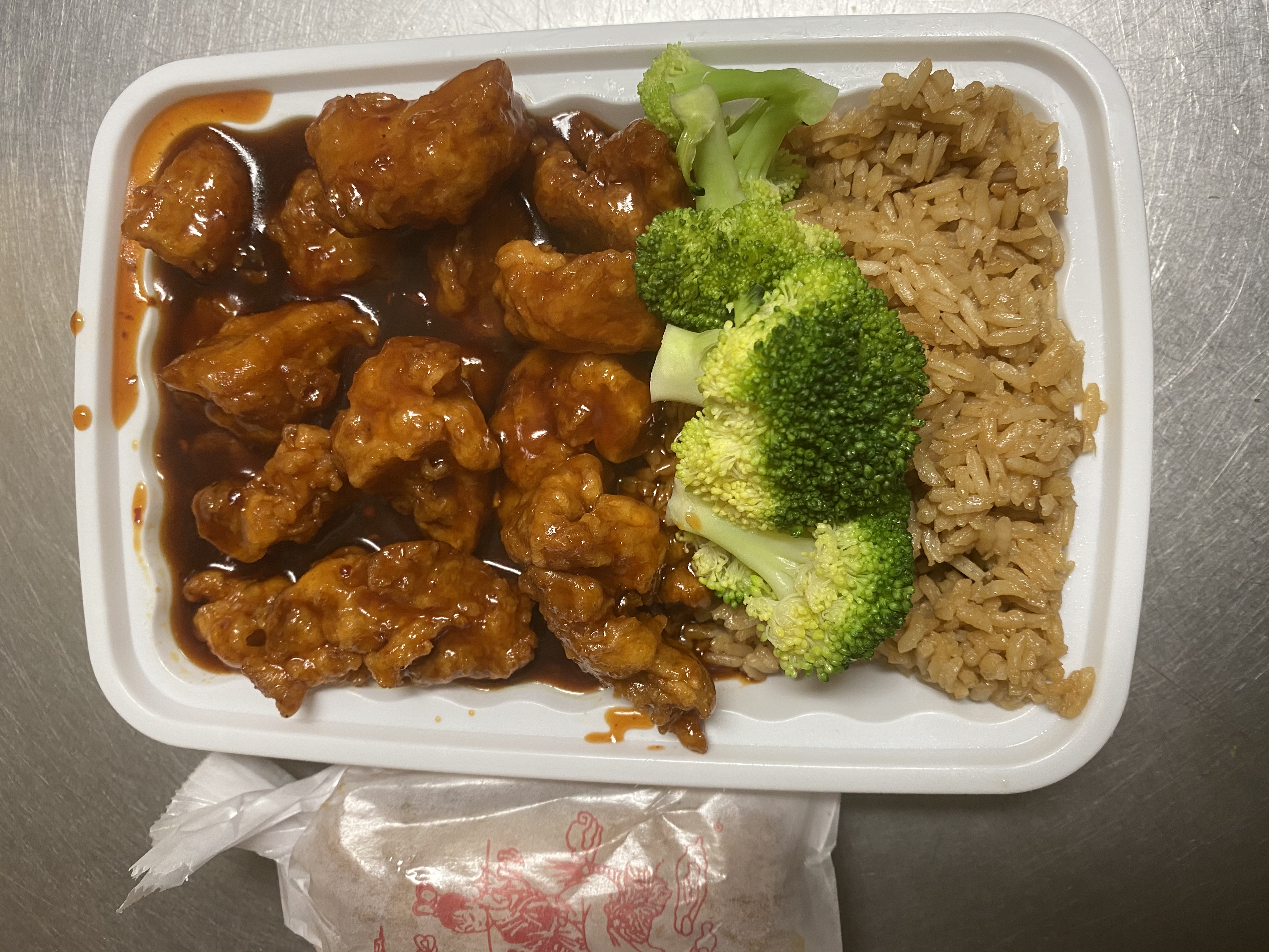 Order N37. General Tso's Chicken Combination Platter food online from New China Inn store, Pittsburgh on bringmethat.com