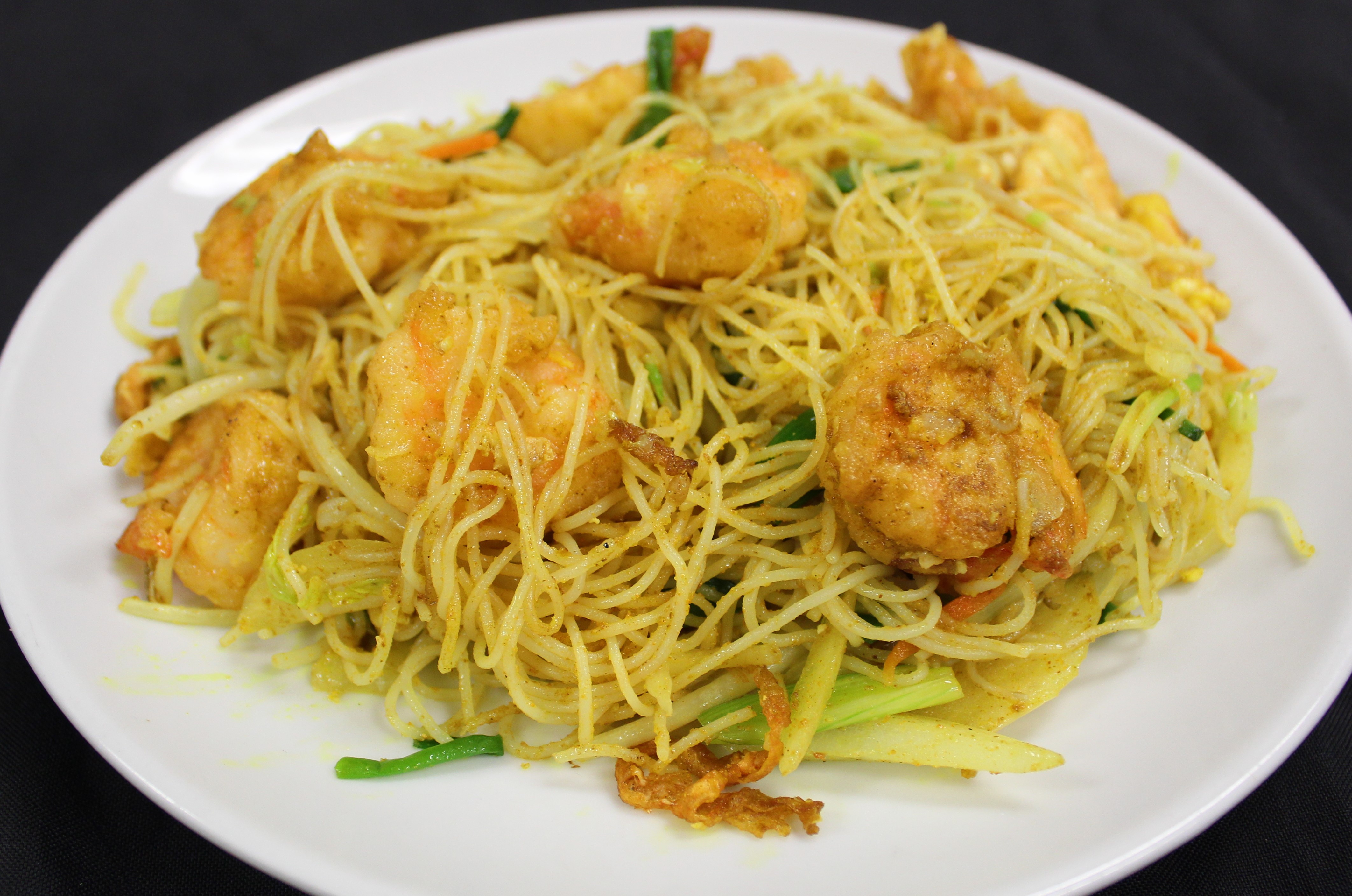Order R9. Shrimp Singapore Rice Noodles food online from Green Asian Bistro store, Frisco on bringmethat.com