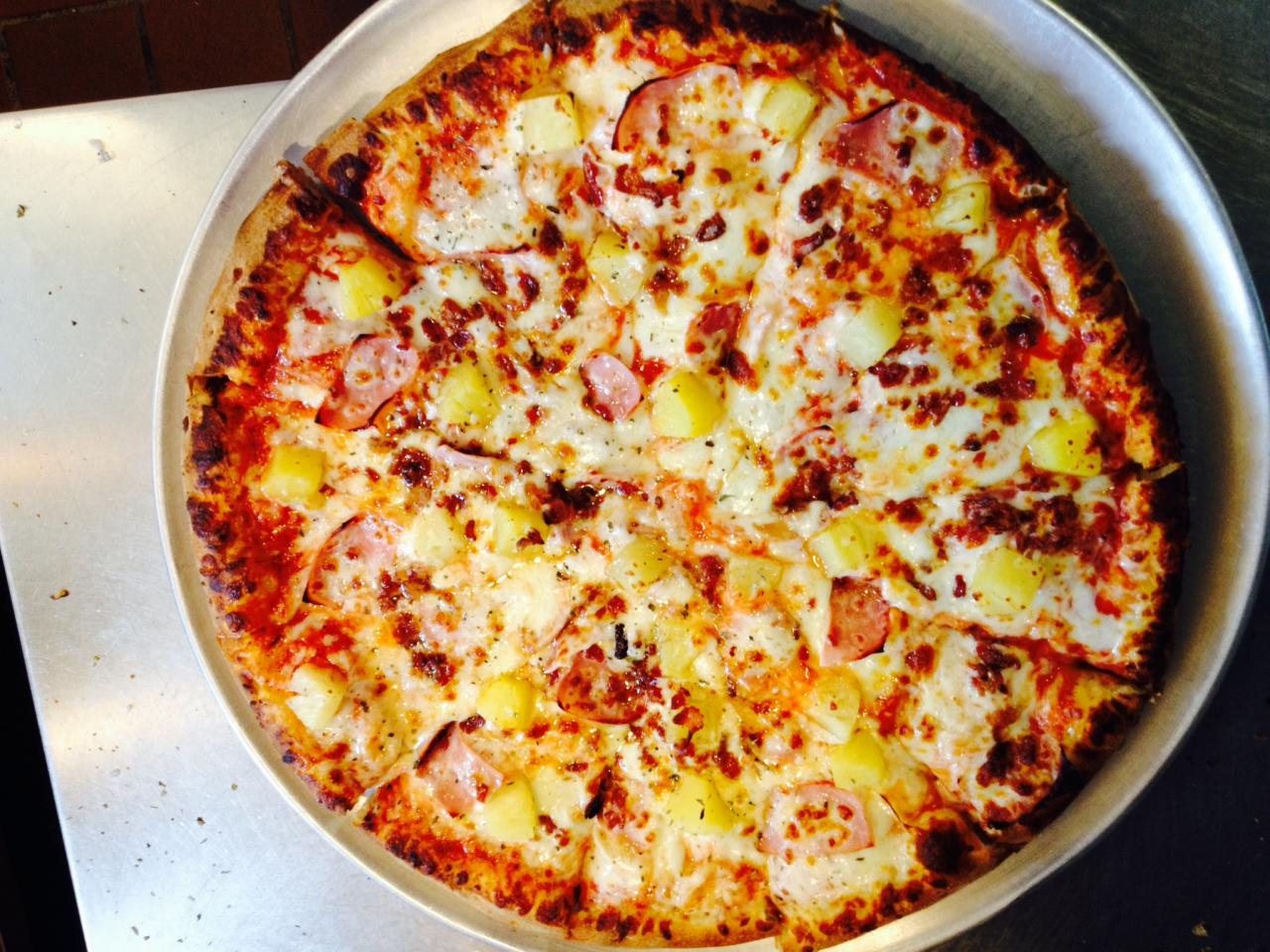 Order Hawaiian Pizza food online from Villa Italian store, Greensboro on bringmethat.com