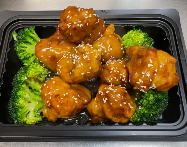 Order CS15. Sesame Chicken food online from Szechuan Chinese Restaurant store, Dallas on bringmethat.com