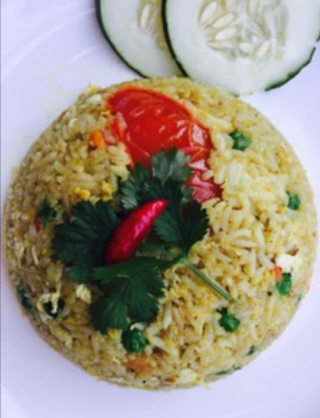 Order 24. Curry Fried Rice food online from Thai Silk store, Long Beach on bringmethat.com