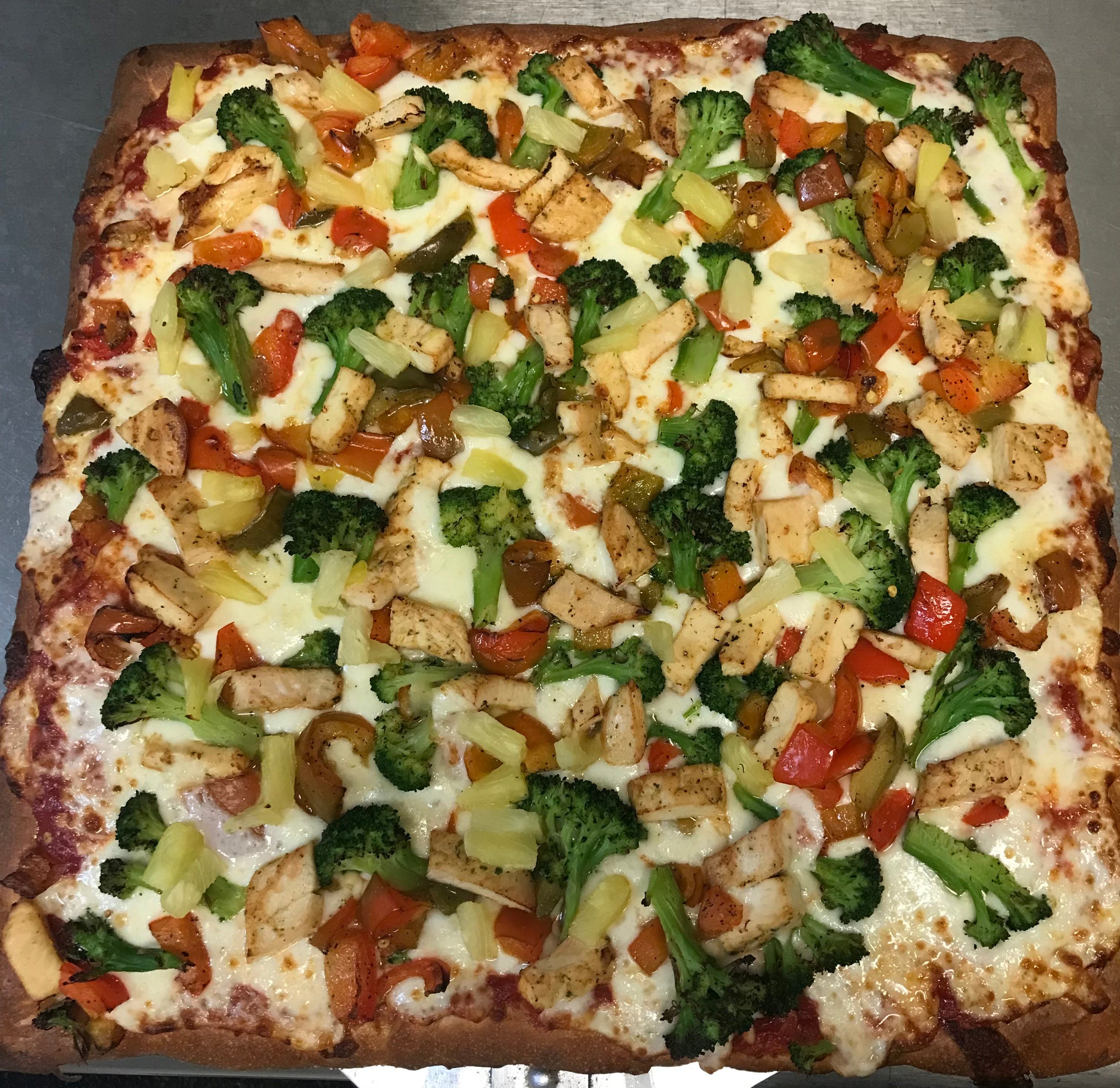Order Veggie White Pizza - Personal 10'' food online from Family Pizzeria store, Quakertown on bringmethat.com