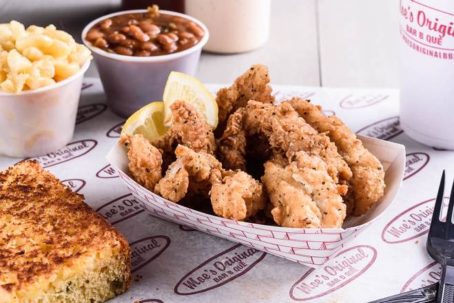 Order Southern Fried Catfish Platter food online from Moe Original Bbq store, Metairie on bringmethat.com