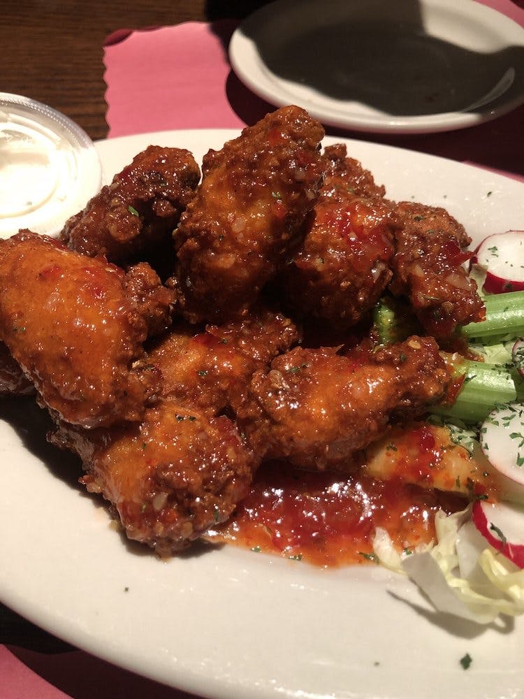 Order Spicy Wings - Appetizer food online from New Park Tavern store, East Rutherford on bringmethat.com