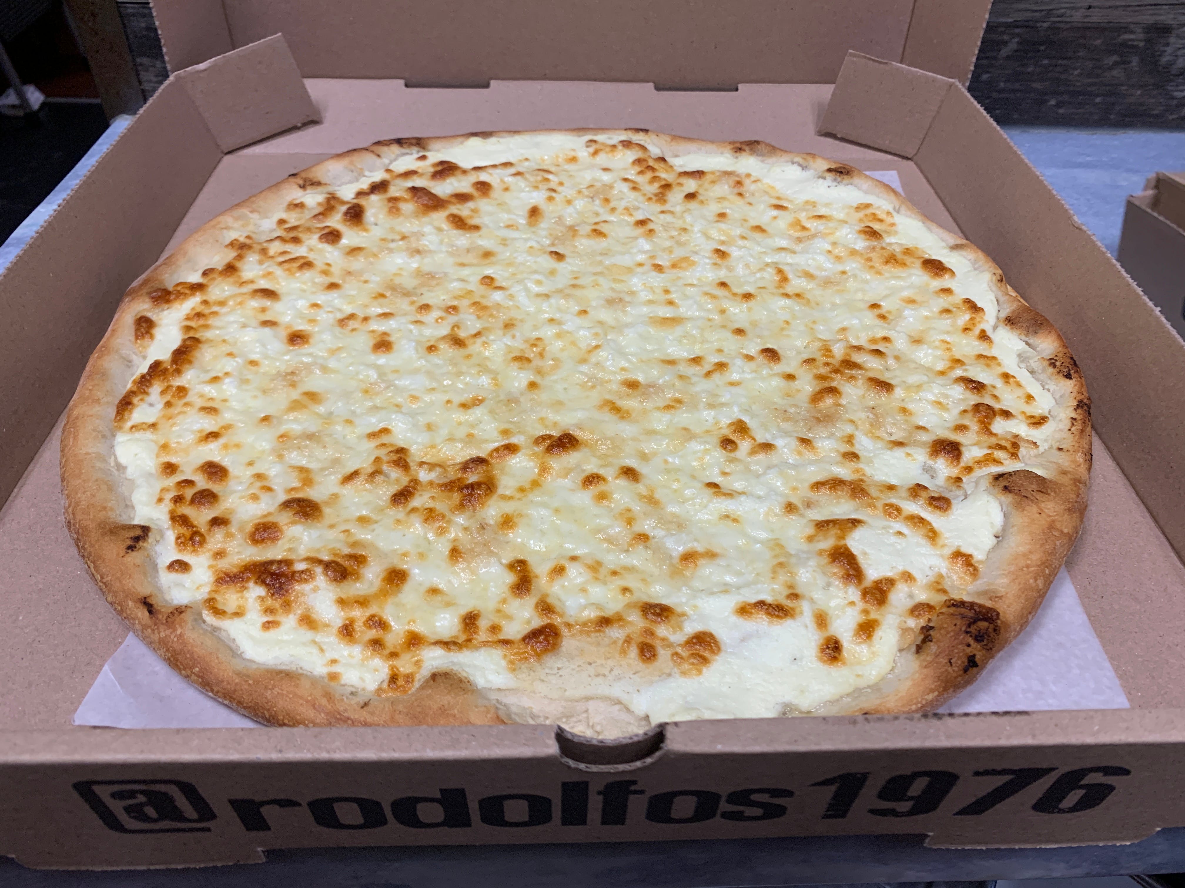 Order Classic White Pizza - Personal food online from Rodolfo Pizzeria store, South Plainfield on bringmethat.com