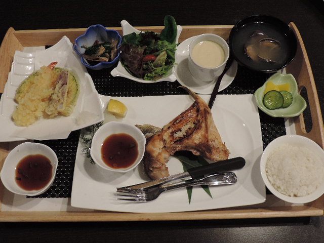 Order N2. Grill Fish Wazen food online from Icho Izakaya Fusion Cuisine store, Temple City on bringmethat.com