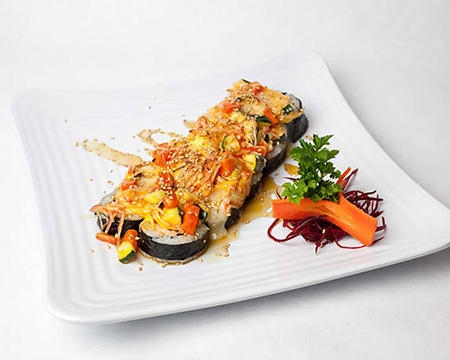Order Atomic Roll food online from Kumori Sushi & Teppanyaki store, Mcallen on bringmethat.com