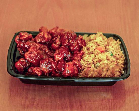 Order General Tso's Chicken food online from Silver Palace store, Portsmouth on bringmethat.com