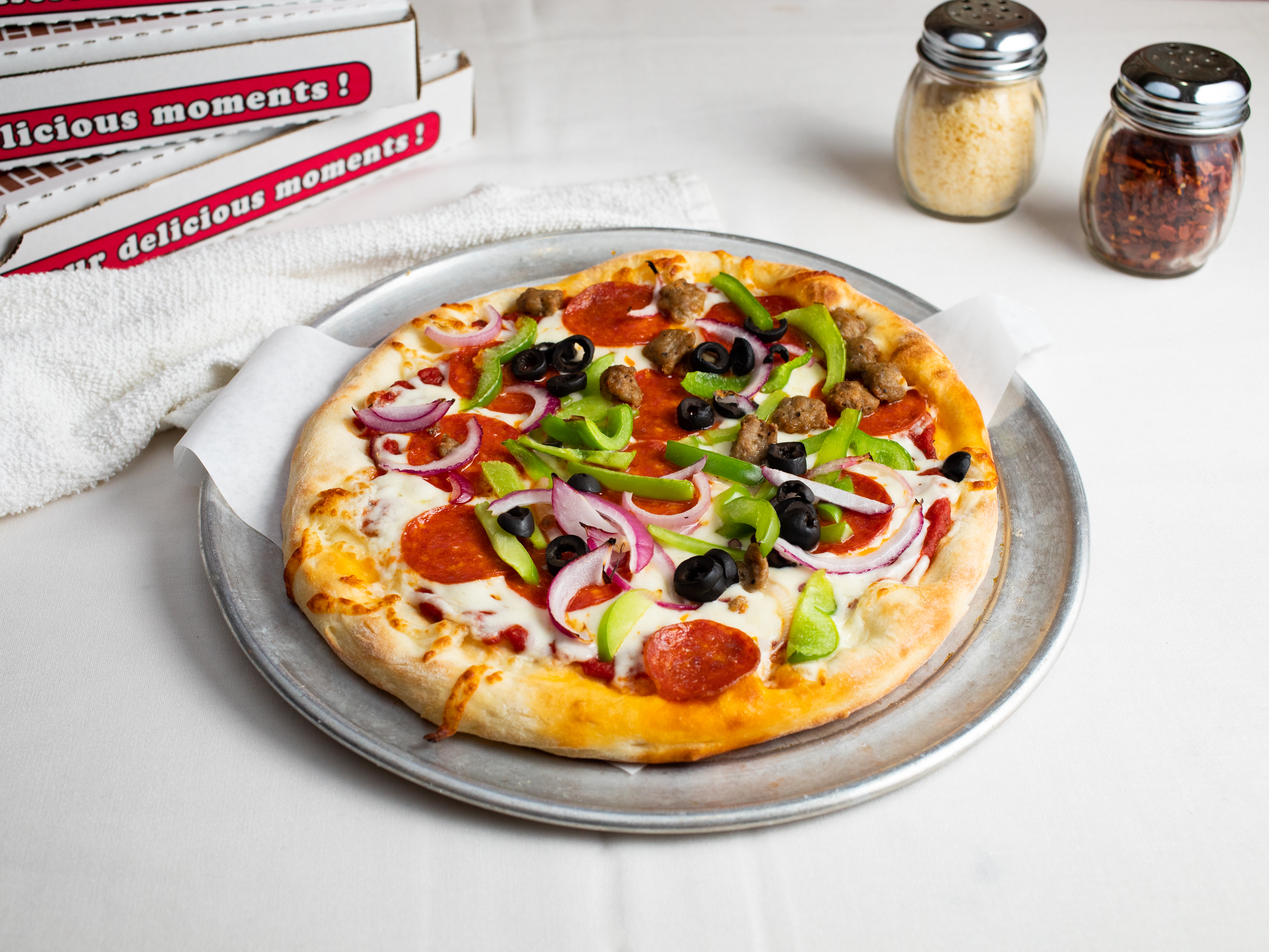 Order Supreme Combo Pizza food online from Venice pizza store, San Francisco on bringmethat.com