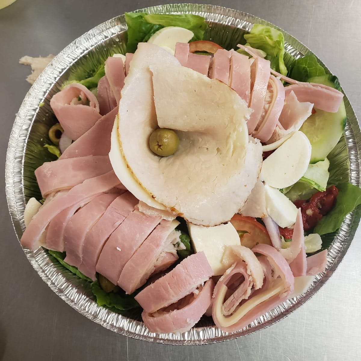 Order Chef Salad - Salad food online from Drake Pizza store, Allentown on bringmethat.com