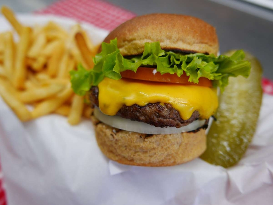 Order Cheeseburger food online from Bigb Barbecue store, Fullerton on bringmethat.com