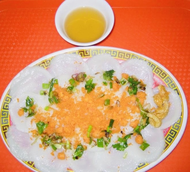 Order C 1. Banh Beo food online from Kim Hoa Hue Food To Go store, South El Monte on bringmethat.com