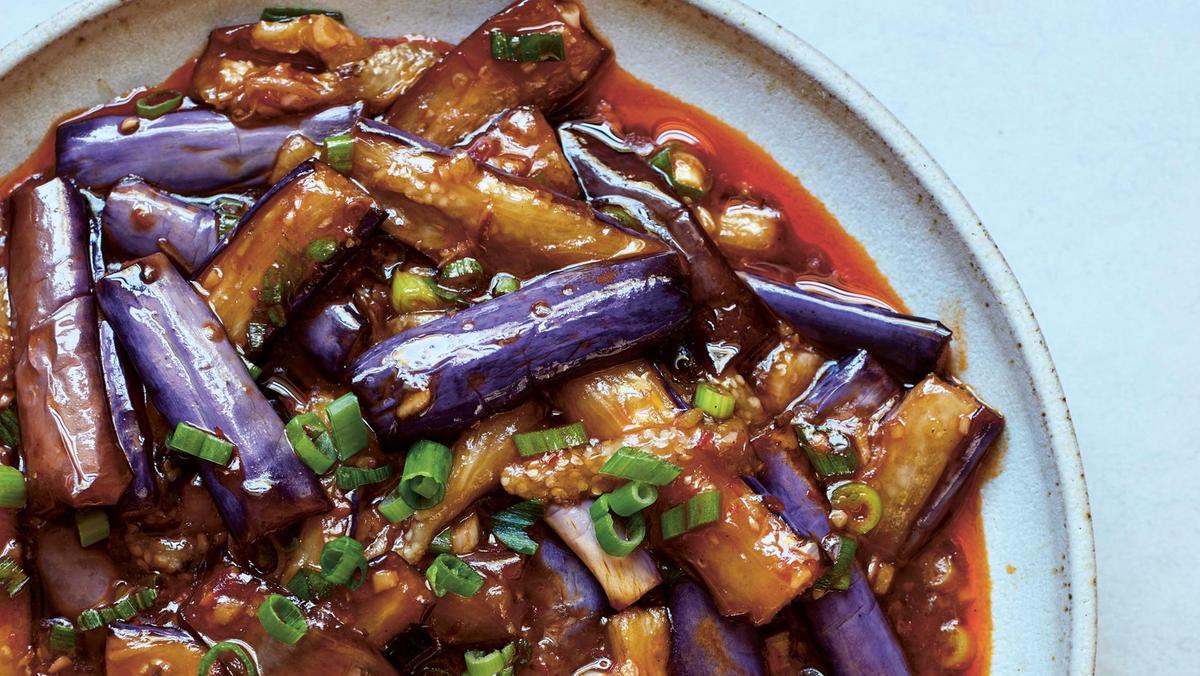 Order 71. Szechwan Eggplant food online from Mayflower Chinese store, Capitola on bringmethat.com