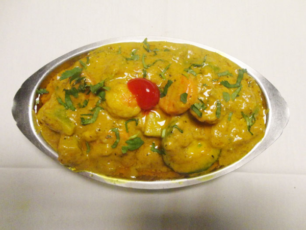 Order Vegetable Korma  food online from Mantra Indian Cuisine  store, Ontario on bringmethat.com