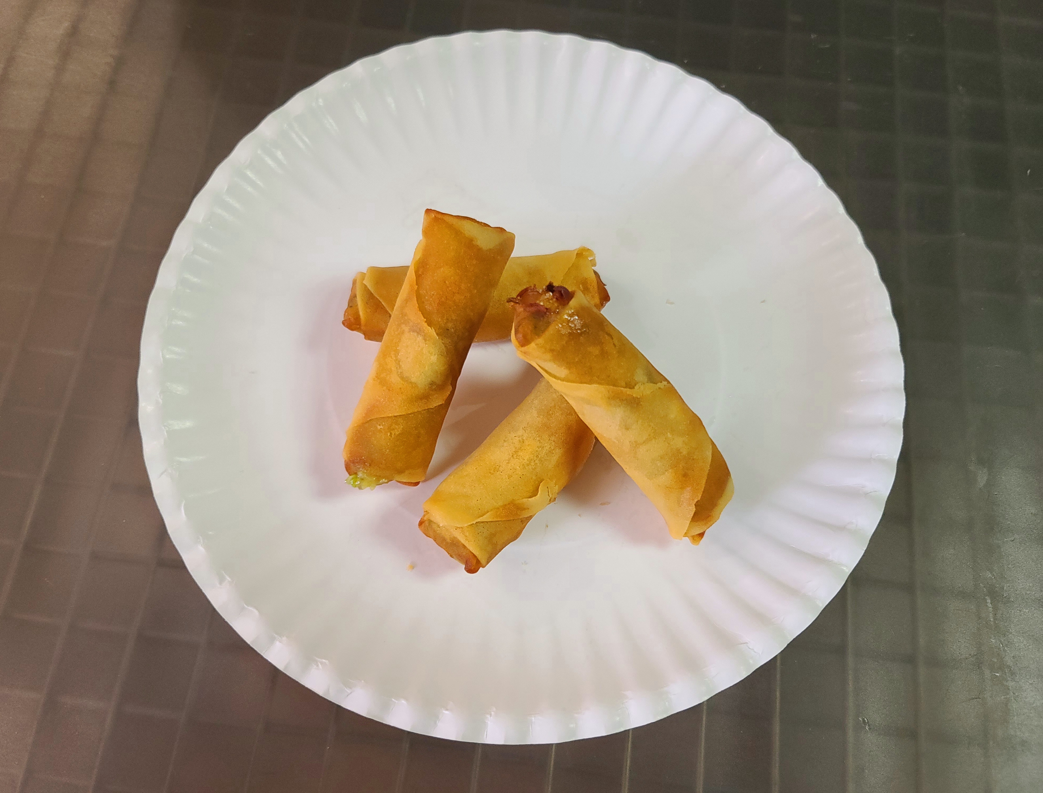 Order Vegetable Spring Rolls (4 pcs) food online from China King store, Florissant on bringmethat.com