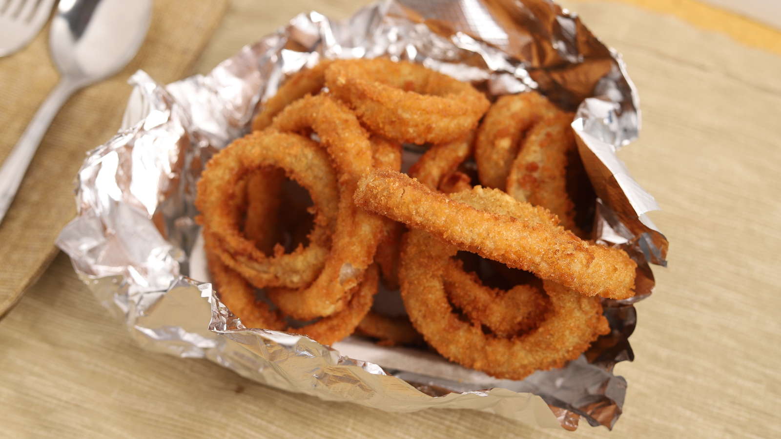 Order Crispy Golden Onion Rings food online from Windmill At N. Long Branch store, Long Branch on bringmethat.com