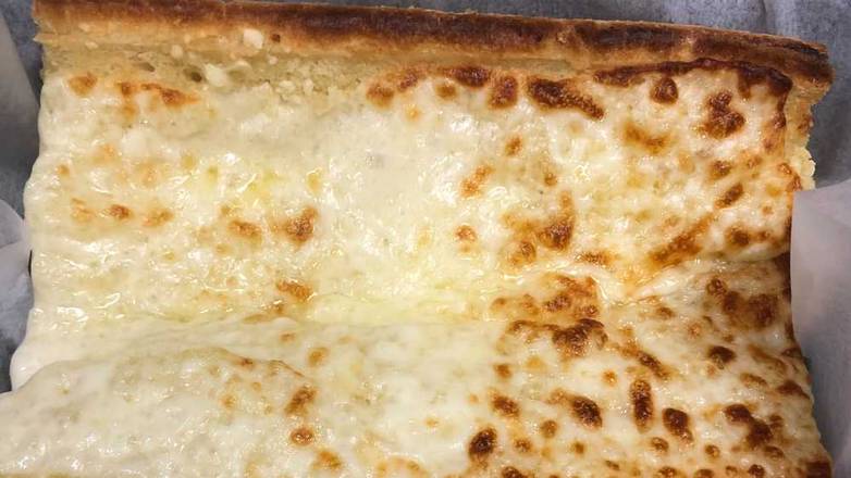 Order Garlic Bread with Cheese food online from Il Forno Pizzeria store, Deerfield on bringmethat.com