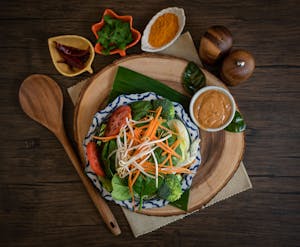 Order Morningside Green Salad food online from Morningside Thai Restaurant store, Houston on bringmethat.com