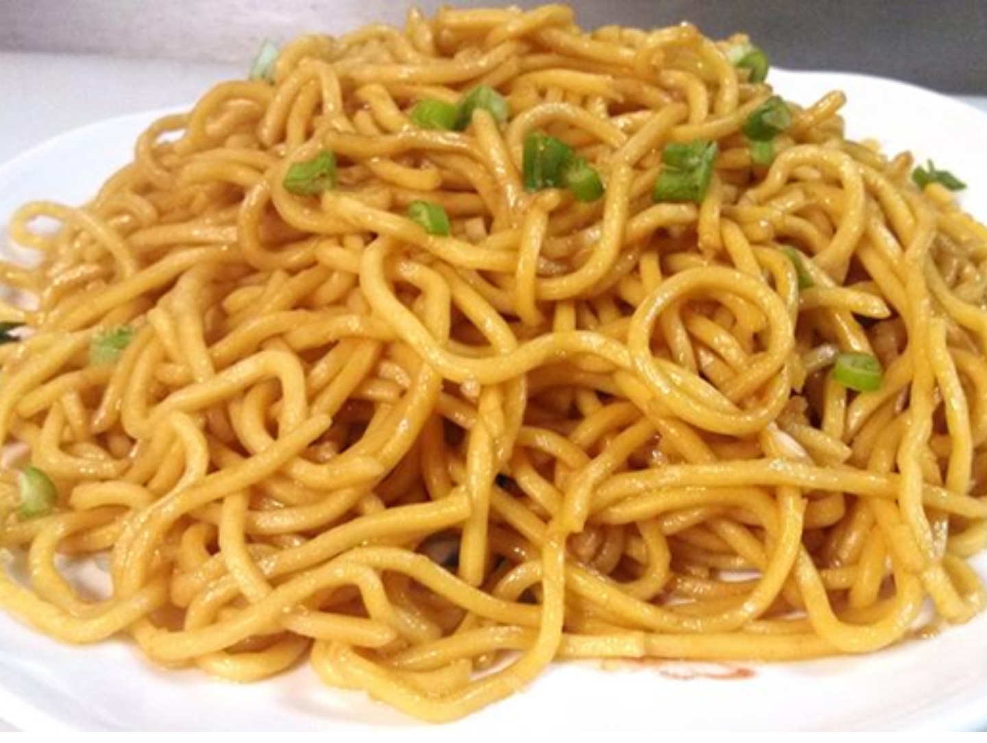 Order Chicken Lo Mein Combo Plate food online from City Dragon store, Greensboro on bringmethat.com