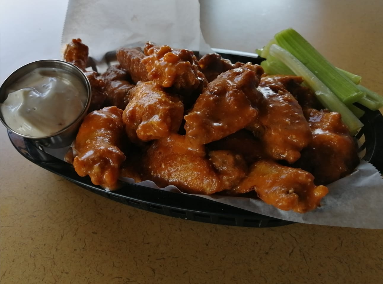 Order 10 Wings food online from New Wine Llc store, Freehold Township on bringmethat.com