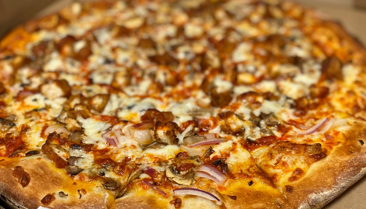 Order Buffalo Chicken Pizza - 12'' food online from New York New York Pizza and Pasta store, La Mesa on bringmethat.com