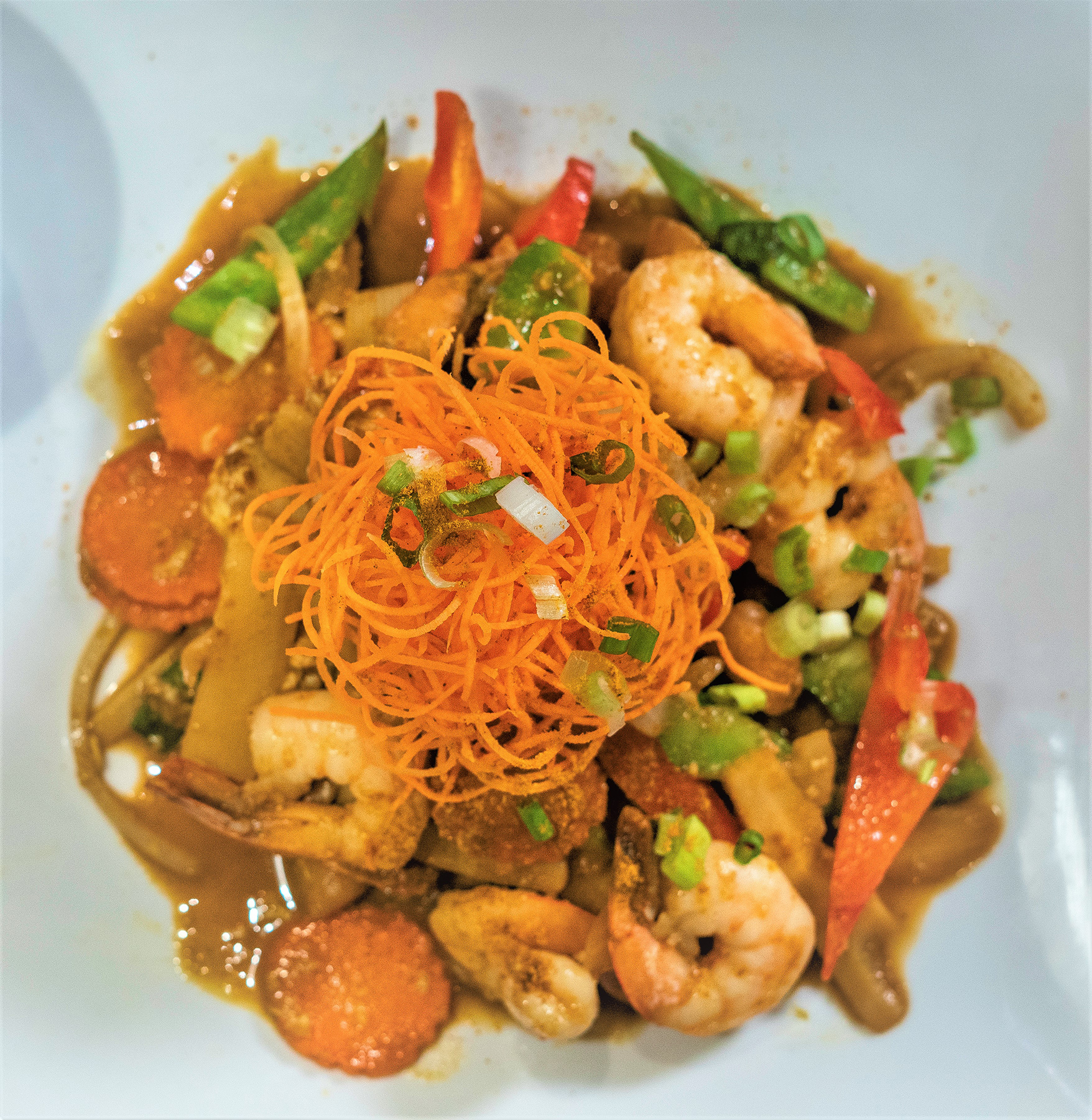 Order P4. Shrimp and Scallops in Special Curry food online from S!!! Thai Food store, Temecula on bringmethat.com