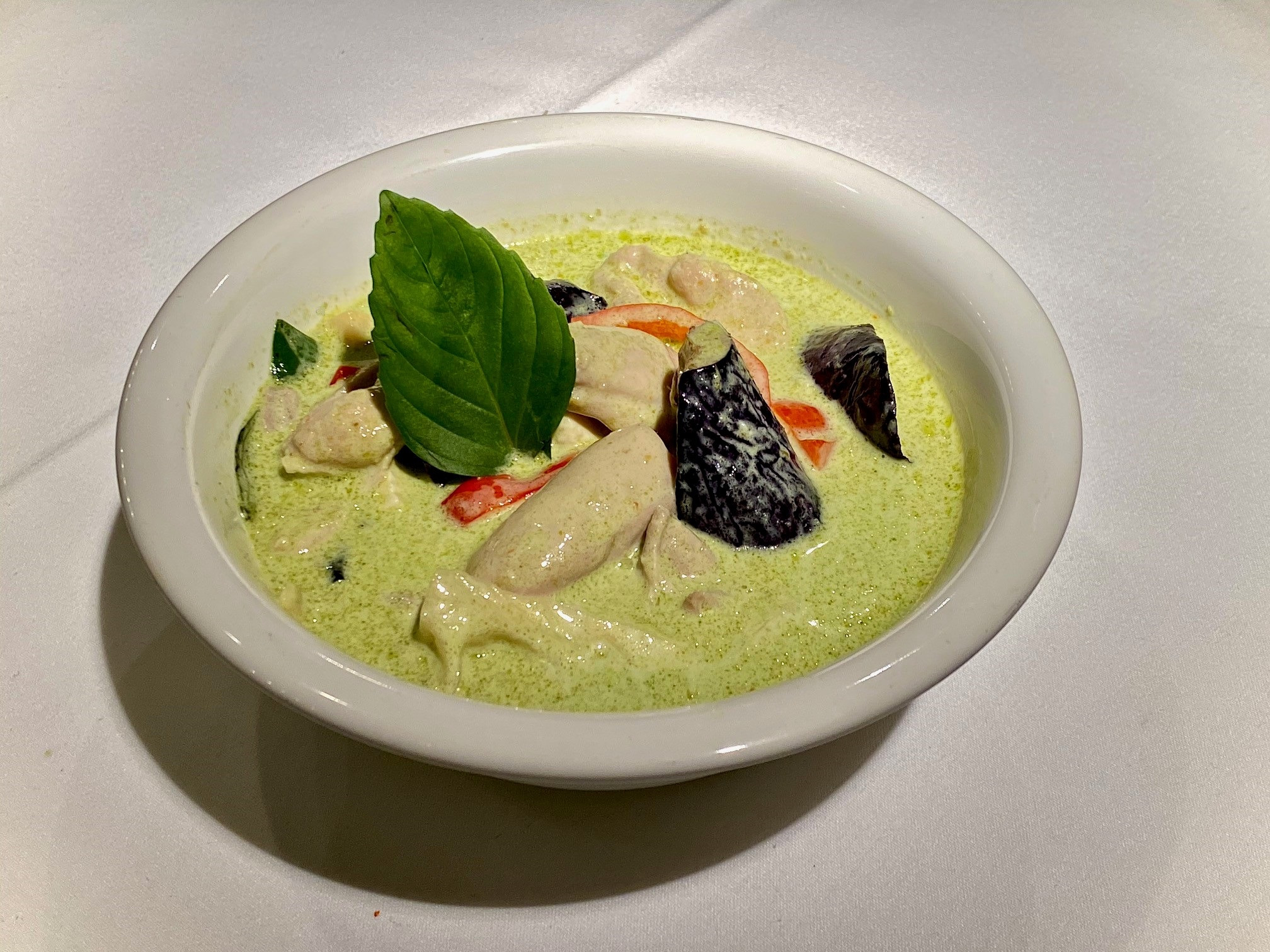 Order Green Chicken Curry food online from Tamarine Restaurant store, Palo Alto on bringmethat.com