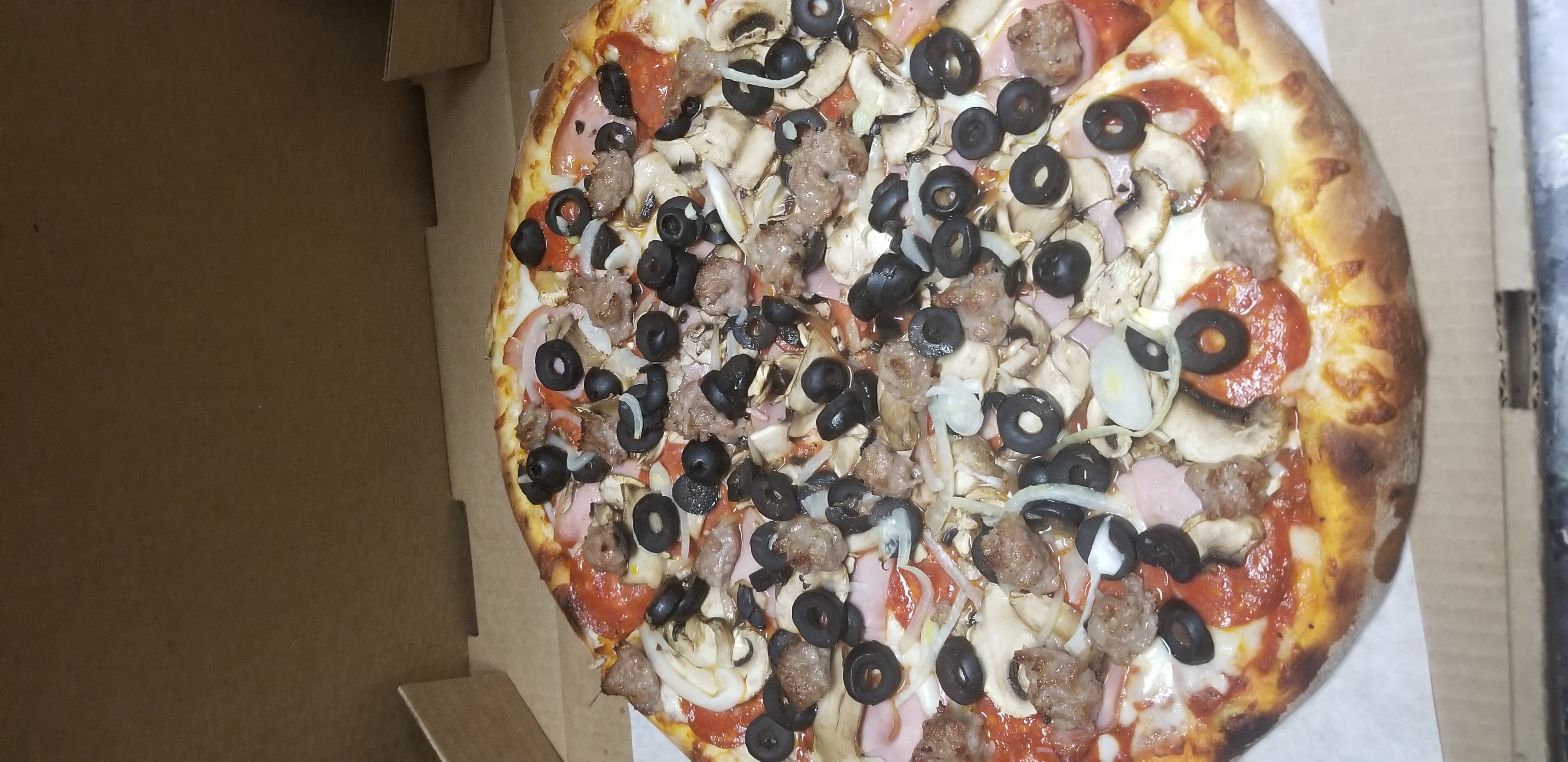 Order Haus Special Pizza food online from Haus Of Pizza store, Palm Desert on bringmethat.com