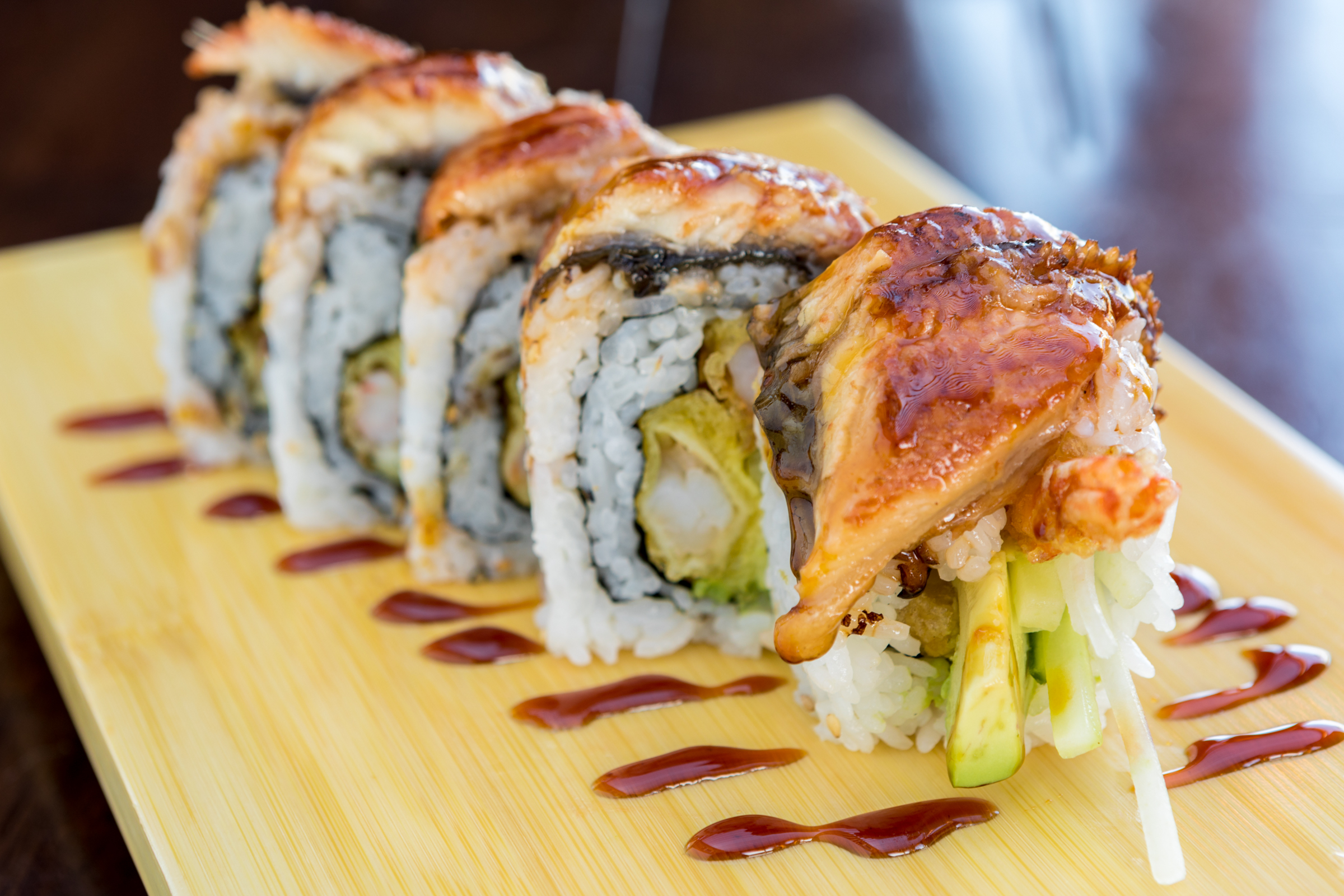 Order Una-Ten Roll food online from Yo Sushi store, Alameda on bringmethat.com