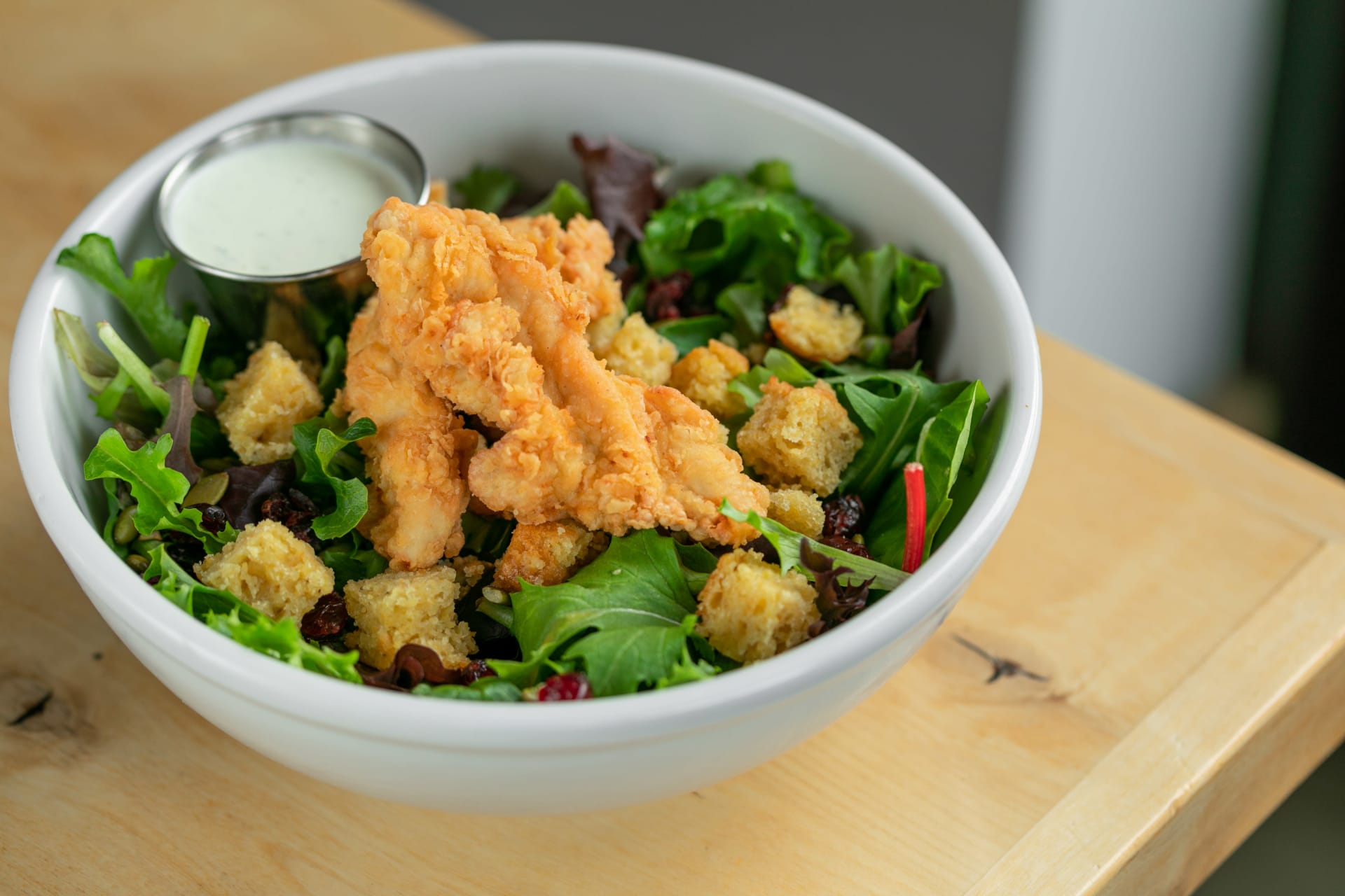 Order Southern Fried Chicken Salad food online from Rincon Brewery store, Ventura on bringmethat.com