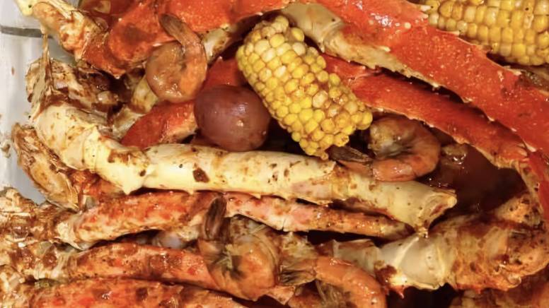 Order King Crab Legs (1 lb) food online from Red Hook Cajun Seafood & Bar store, Southaven on bringmethat.com