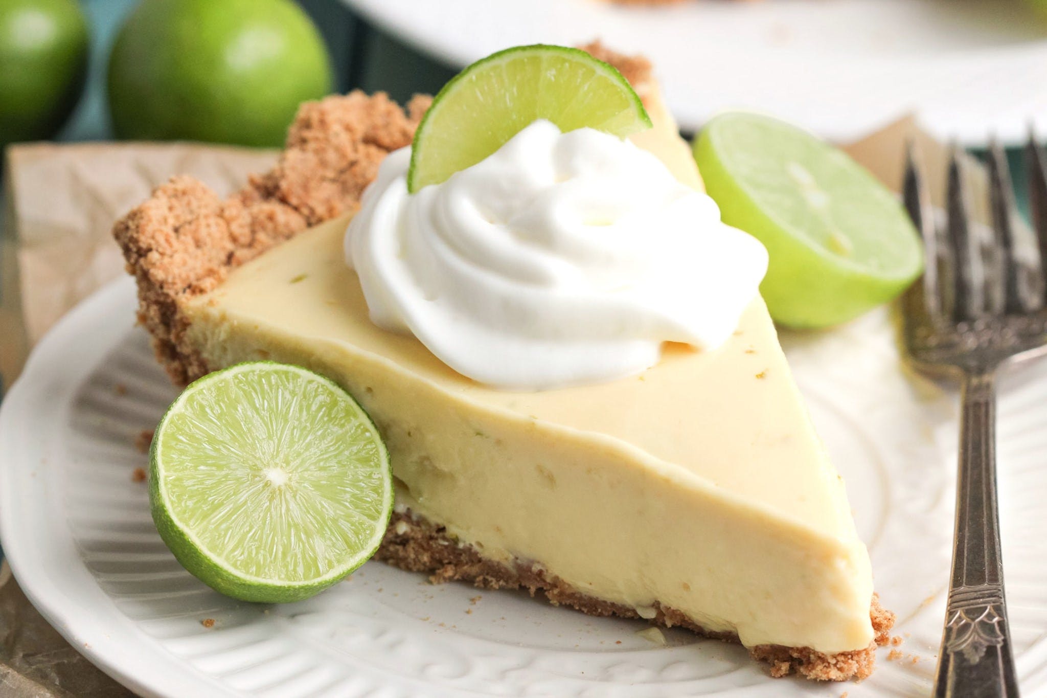 Order Key Lime Pie - Dessert food online from Pizzeria Ora Chicago store, Chicago on bringmethat.com
