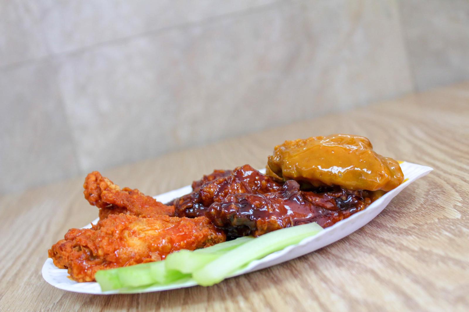 Order 9 PC BUFF WINGS food online from Kennedy Fried Chicken Halal store, Woodbridge Township on bringmethat.com