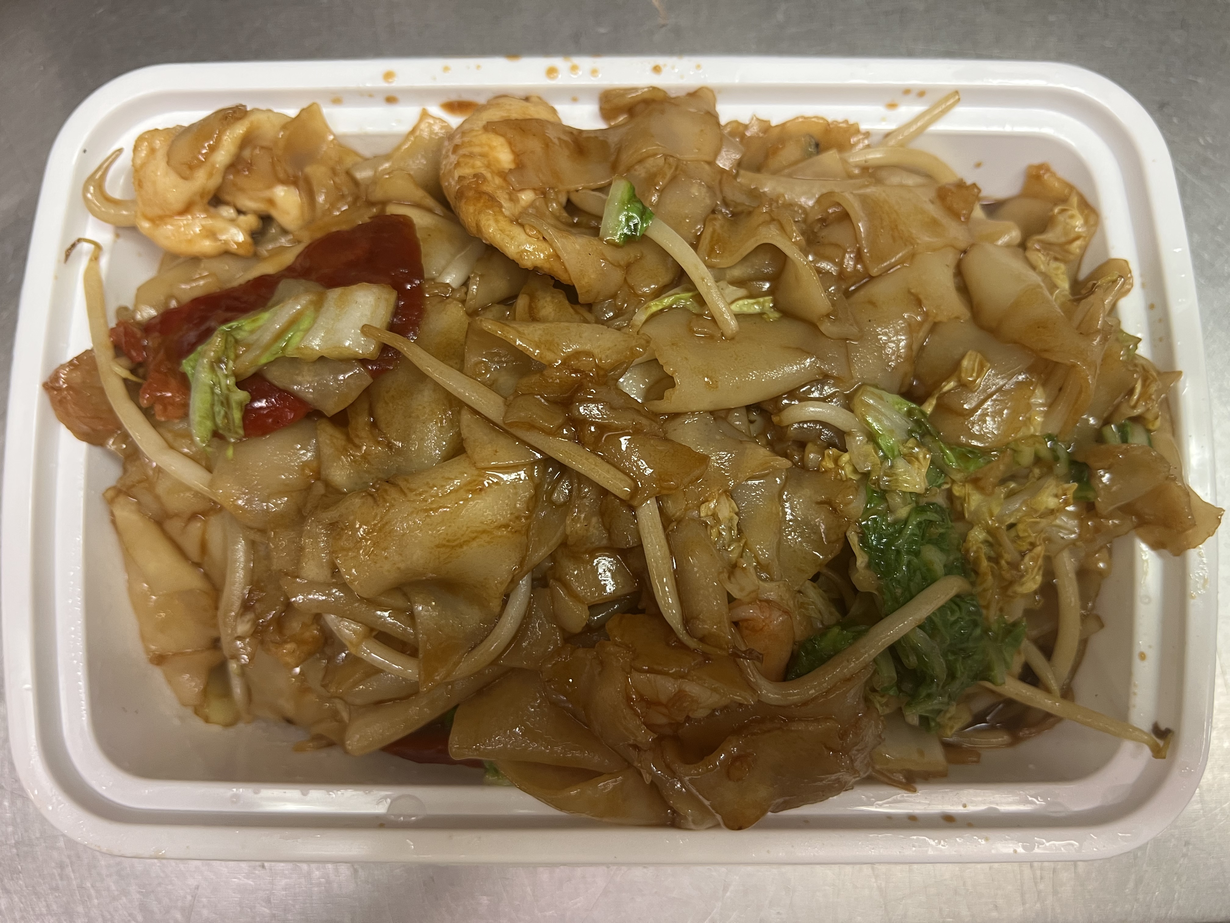 Order 45. House Special Chow Fun food online from Hong Kong Restaurant store, Hackensack on bringmethat.com