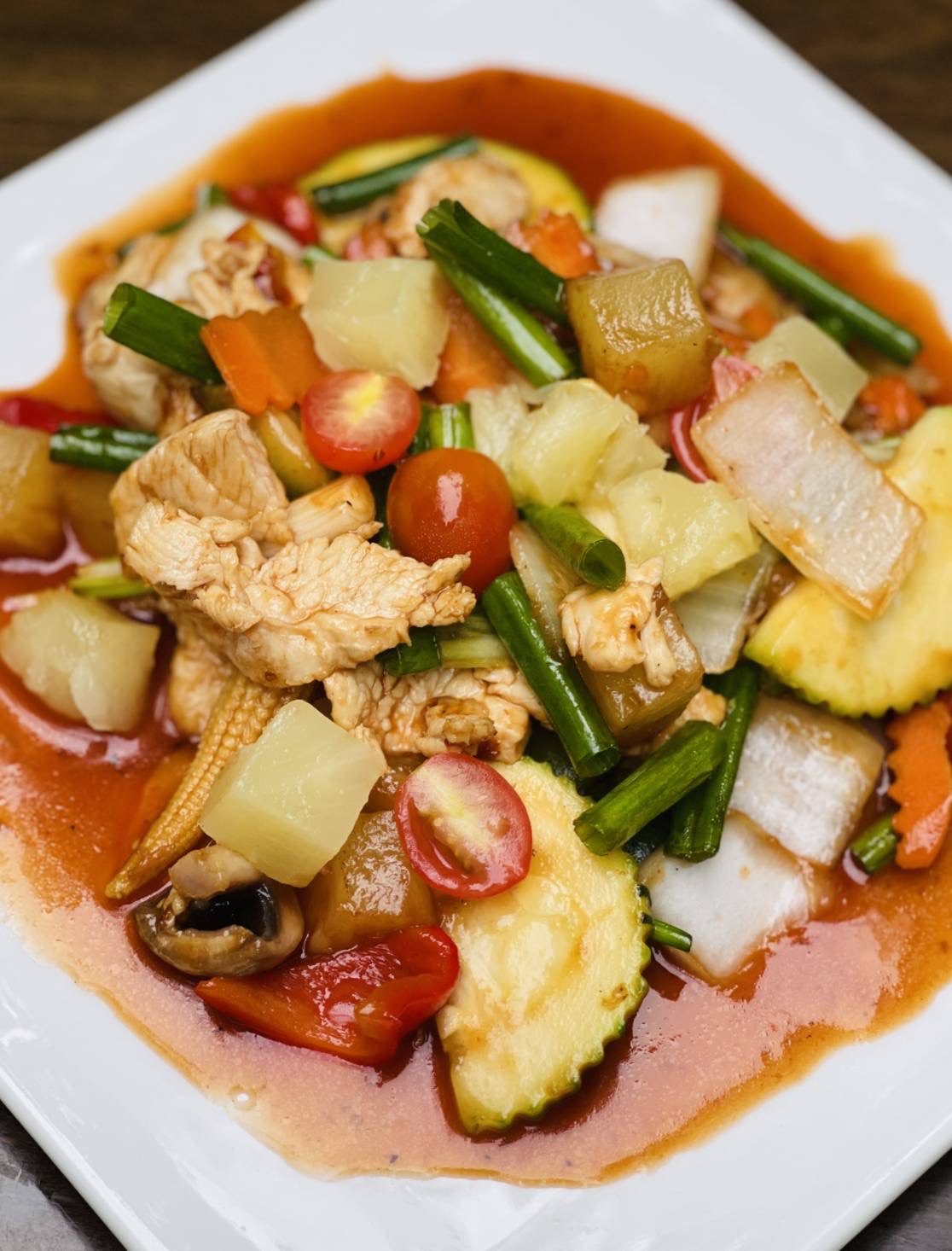 Order SWEET AND SOUR ENTRÉE  food online from Mee Thai Cuisine store, Brooklyn on bringmethat.com