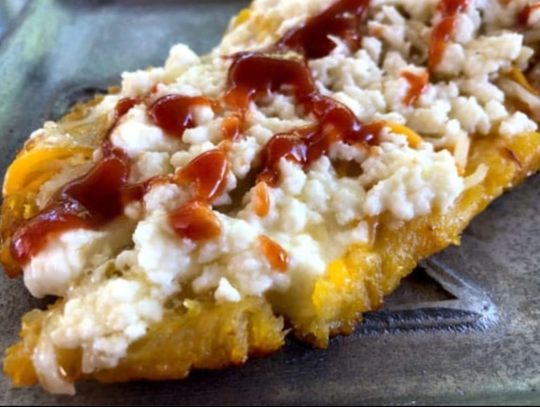 Order Maduro Con Queso y Guayaba/Sweet Plantain with Cheese and Guava food online from Mr. Mario store, College Point on bringmethat.com