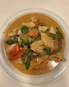 Order Red Curry Seafood food online from Chillin Thai Cuisine store, El Monte on bringmethat.com