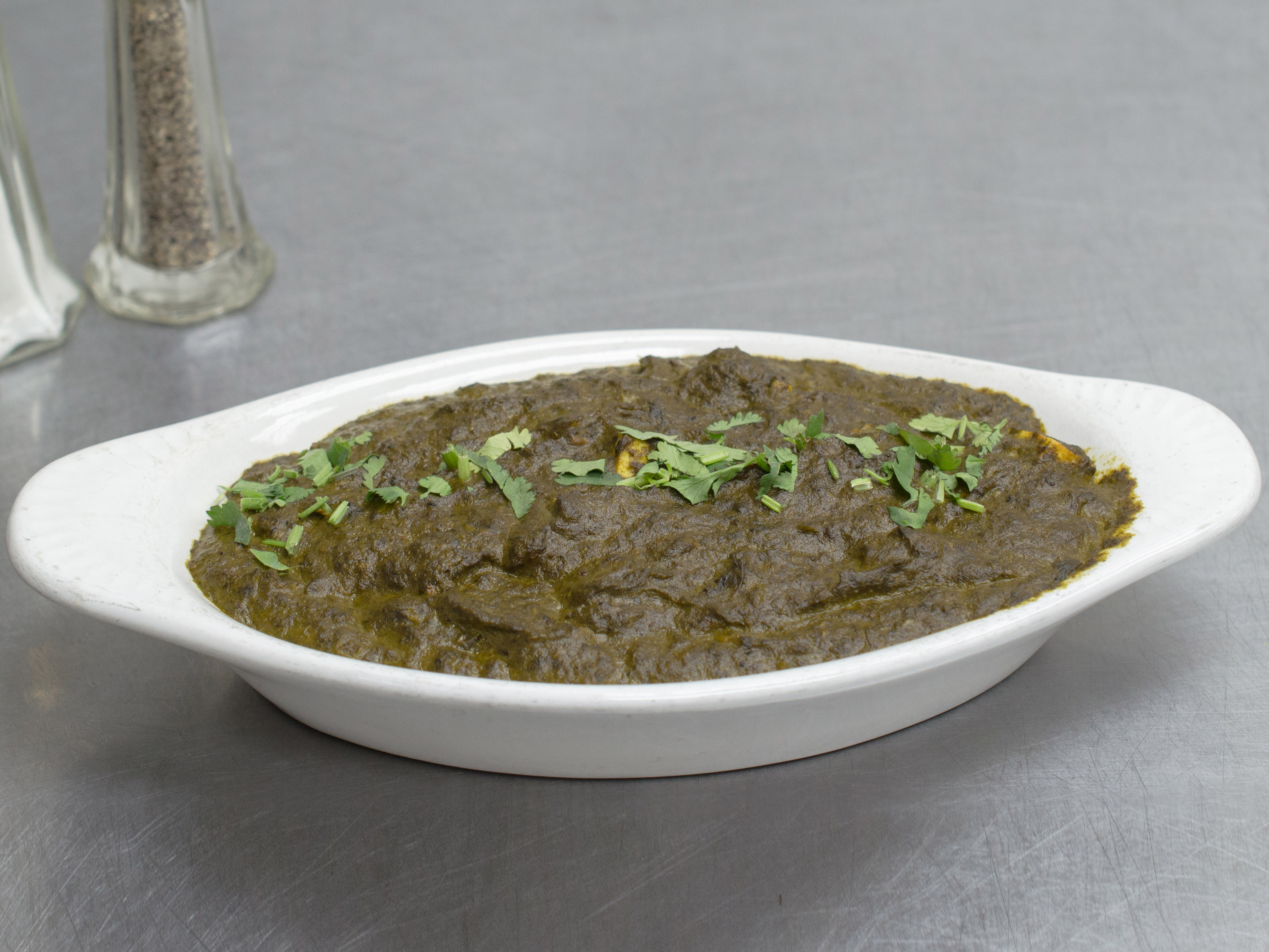Order Mattar Paneer food online from Tandoor Indian Restaurant store, Chapel Hill on bringmethat.com