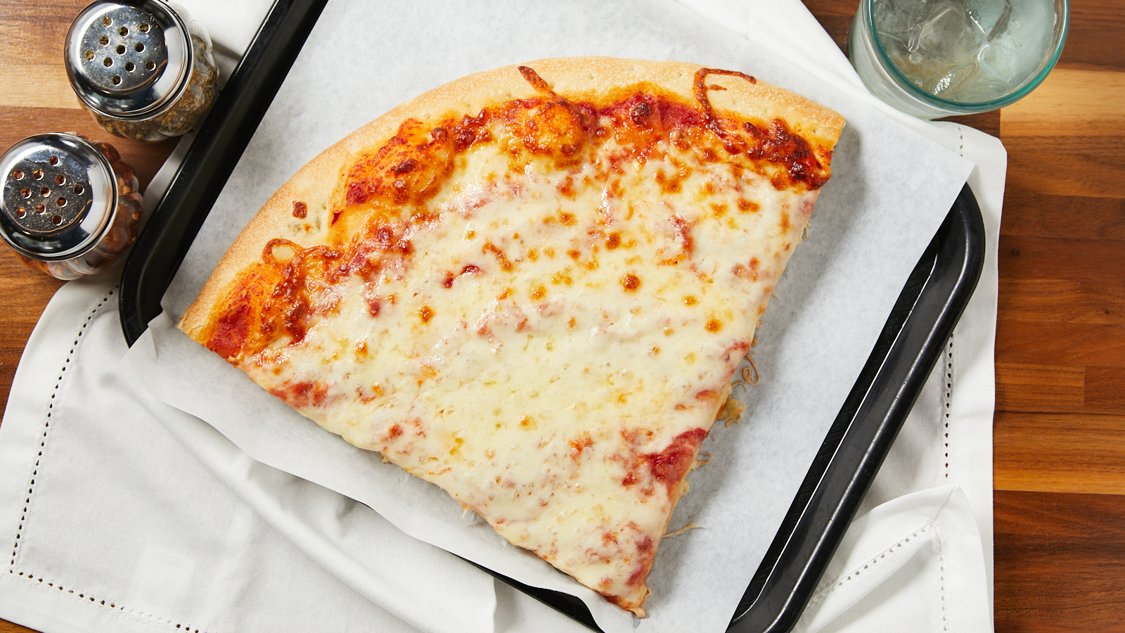 Order Cheese Pizza Slice food online from Nonna's Pizza store, Oak Lawn on bringmethat.com
